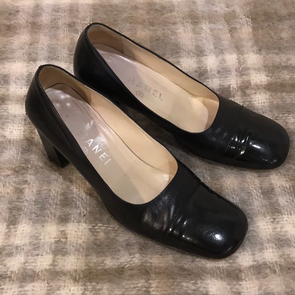chanel vintage heels